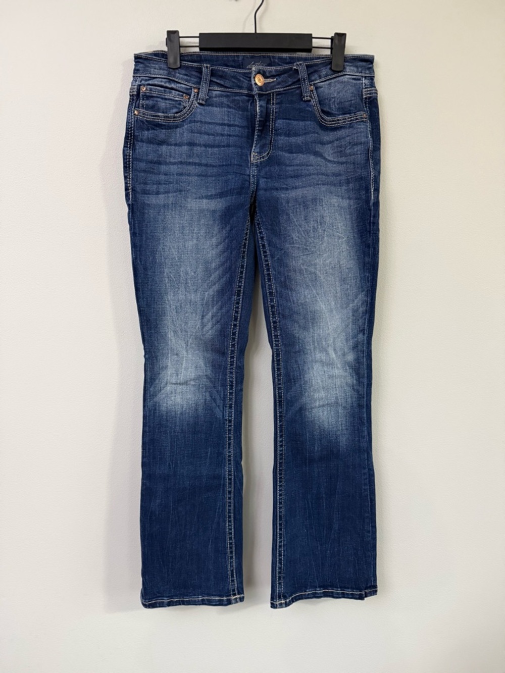 Daytrip Women's Bootcut Jeans in Dark Blue Wash